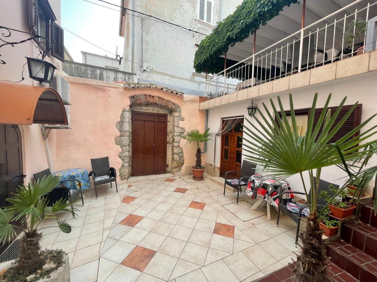 Casa Di Nives Apartment Krk Town Exterior photo